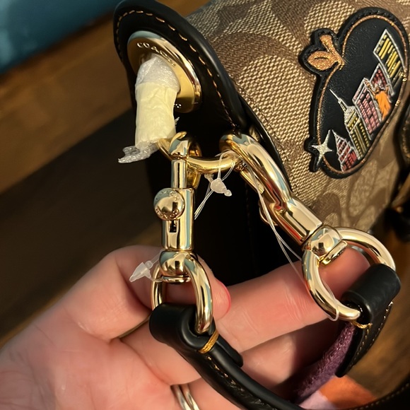 SOLD. RARE NWT π₯Coach Crossbody bag - Picture 11 of 13
